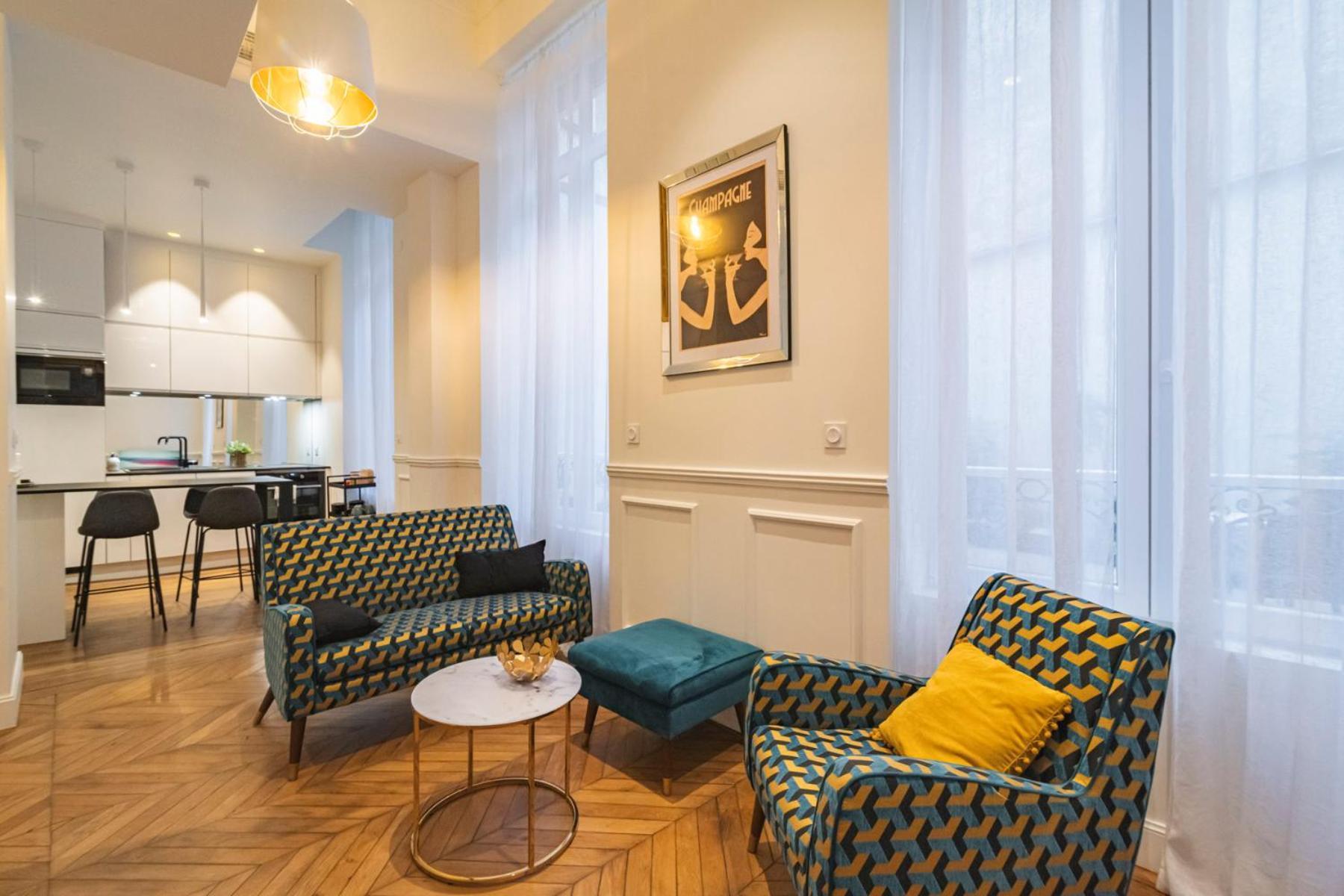 Charmant Studio Hypercentre Reims Apartment Exterior photo
